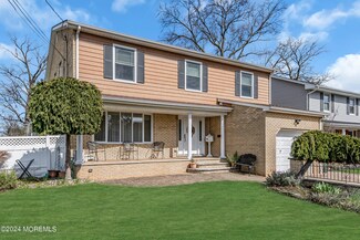 90 S Cliff Rd, Colonia, NJ 07067