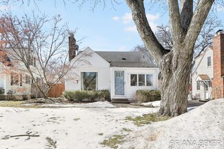 1771 Warwick Rd SE, Grand Rapids, MI 49506