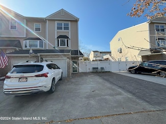 114 Boulder St, Staten Island, NY 10312