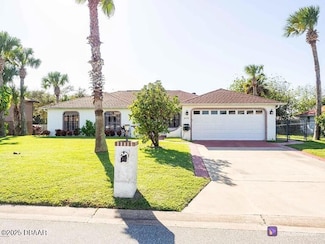 2032 Schulte Ave, Daytona Beach, FL 32118
