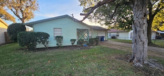 8442 Campanella Dr, Dallas, TX 75243