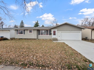 3009 S Glendale Ave, Sioux Falls, SD 57105