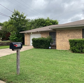 6302 Peggy Dr, Fort Worth, TX 76133