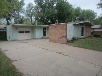 1221 N Illinois St, Wichita, KS 67203