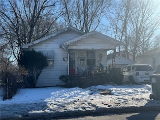 1323 E Cantrell St, Decatur, IL 62521