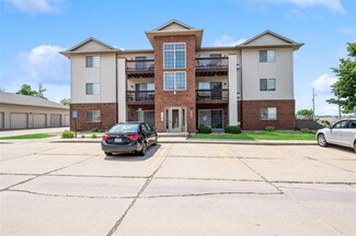 3060 Wilson Ave SW Unit B10, Cedar Rapids, IA 52404
