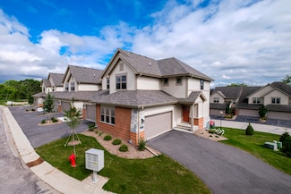 165 Aerie Cir Unit 106, Brookfield, WI 53045