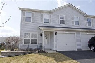 2717 Cedar Glade Rd, Naperville, IL 60564