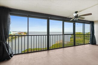 5801 N Banana River Blvd Unit 944, Cape Canaveral, FL 32920