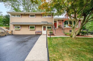 22 Arthur Woods Ave, Burlington, MA 01803