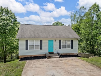 127 Shining Rock Ct, Boiling Springs, SC 29316