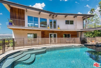3601 Berry Dr, Studio City, CA 91604