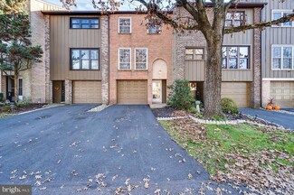 19 Club Ln, Reading, PA 19607