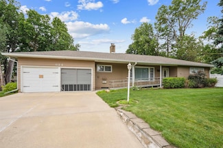 624 E Mitchell Ave, Waterloo, IA 50702