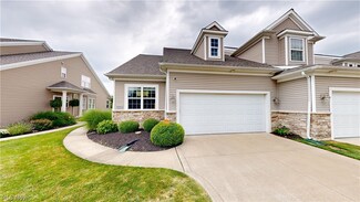 8333 Beaumont Dr, Mentor, OH 44060