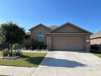 328 Foxhunter St, Fort Worth, TX 76131
