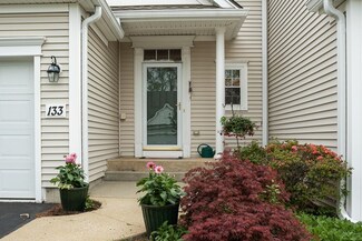 133 Clubhouse Ln, Northbridge, MA 01534