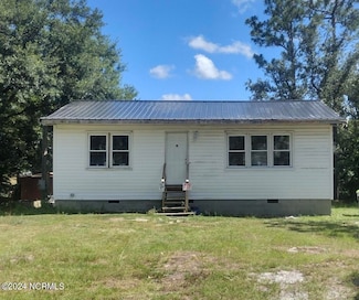 1018 Bayside Rd, Southport, NC 28461