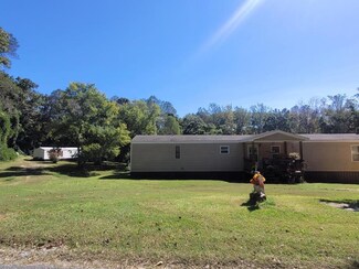 305 Berkley St, Phenix, VA 23959