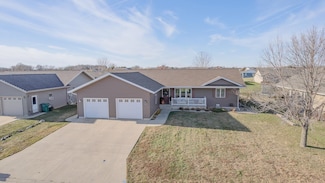 3007 Bonnie Ln, Milford, IA 51351