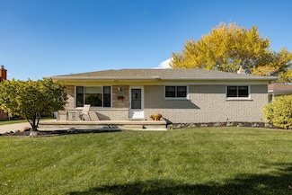 33230 Morrison Ct, Sterling Heights, MI 48312