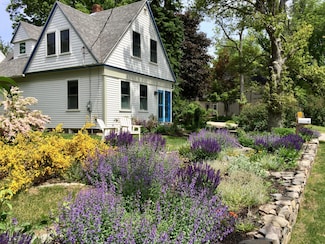 94 Woodbridge Rd, York, ME 03909