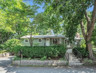 36 Mill St, Maynard, MA 01754