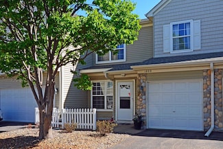 1899 Bluestem Ln, Shoreview, MN 55126