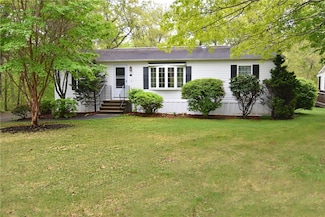 427 Leisure Dr, Wakefield, RI 02879