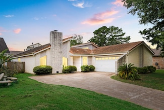 6115 Downwood Forest Dr, Houston, TX 77088