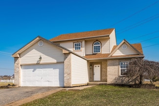 3242 Herr Dr, Groveport, OH 43125