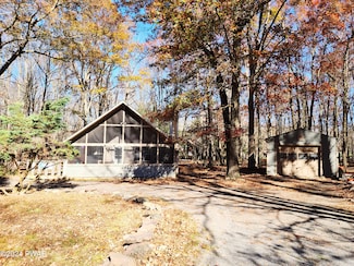 5225 Pony Trail Way, East Stroudsburg, PA 18302