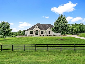 108 Nestledown Crossing, Bell Buckle, TN 37020