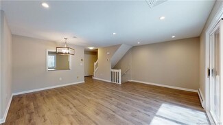 12 Cardinal Dr, Farmington, CT 06032
