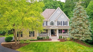 25660 N Countryside Dr, Barrington, IL 60010