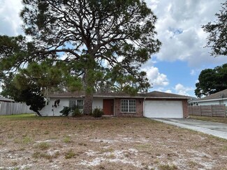 5108 Canterbury Dr, Sarasota, FL 34243