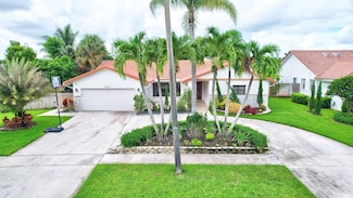 9900 NW 11th St, Plantation, FL 33322
