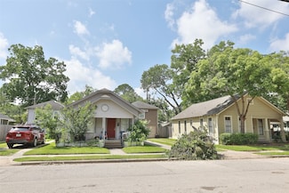 926 W Gardner St, Houston, TX 77009