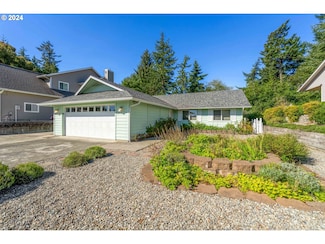 2516 Ash St, North Bend, OR 97459
