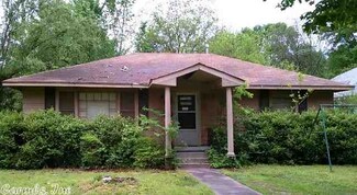 401 Oliver St, Conway, AR 72034