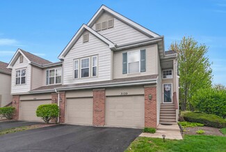 3139 Saganashkee Ln, Naperville, IL 60564