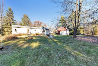 14384 Warrington Lake Dr, Gillett, WI 54124