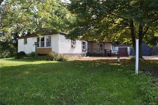 10964 W Shelby Rd, Medina, NY 14103