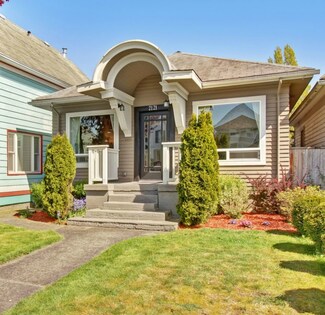 2121 Rockefeller Ave, Everett, WA 98201