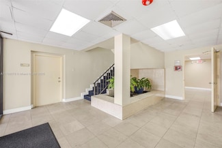 111 NW 165th St, Miami, FL 33169