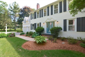 26 Kittredge St, Walpole, MA 02081