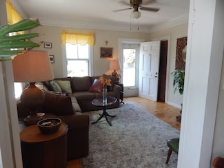 199 Granite St, Rockport, MA 01966