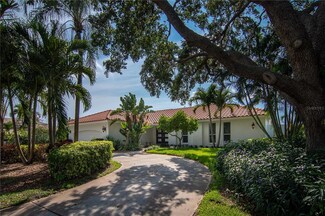 1985 Carolina Ave NE, Saint Petersburg, FL 33703