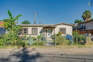 1518 Palm Dr, Bakersfield, CA 93305