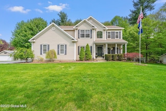 43 Harlau Dr, Schenectady, NY 12302